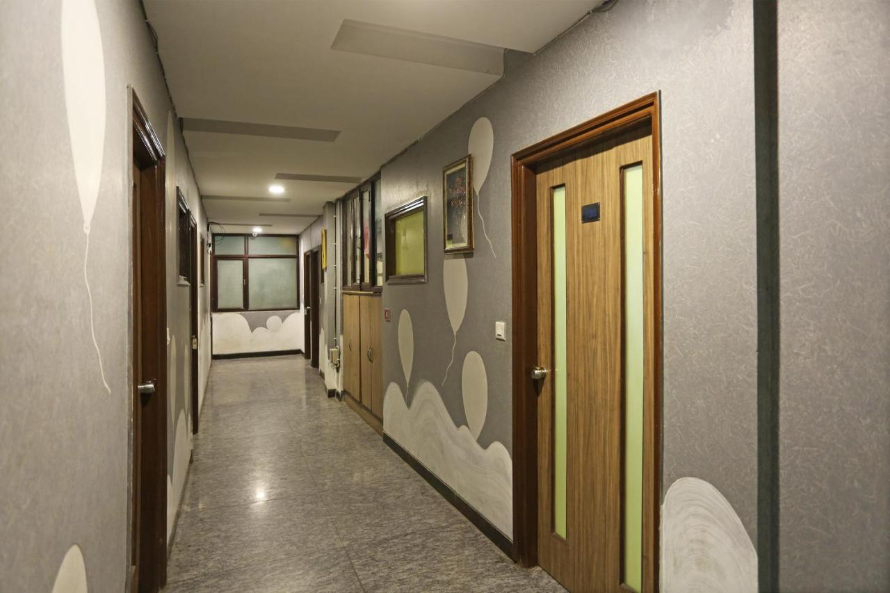 Airport Hotel Ambrosia ニューデリー エクステリア 写真