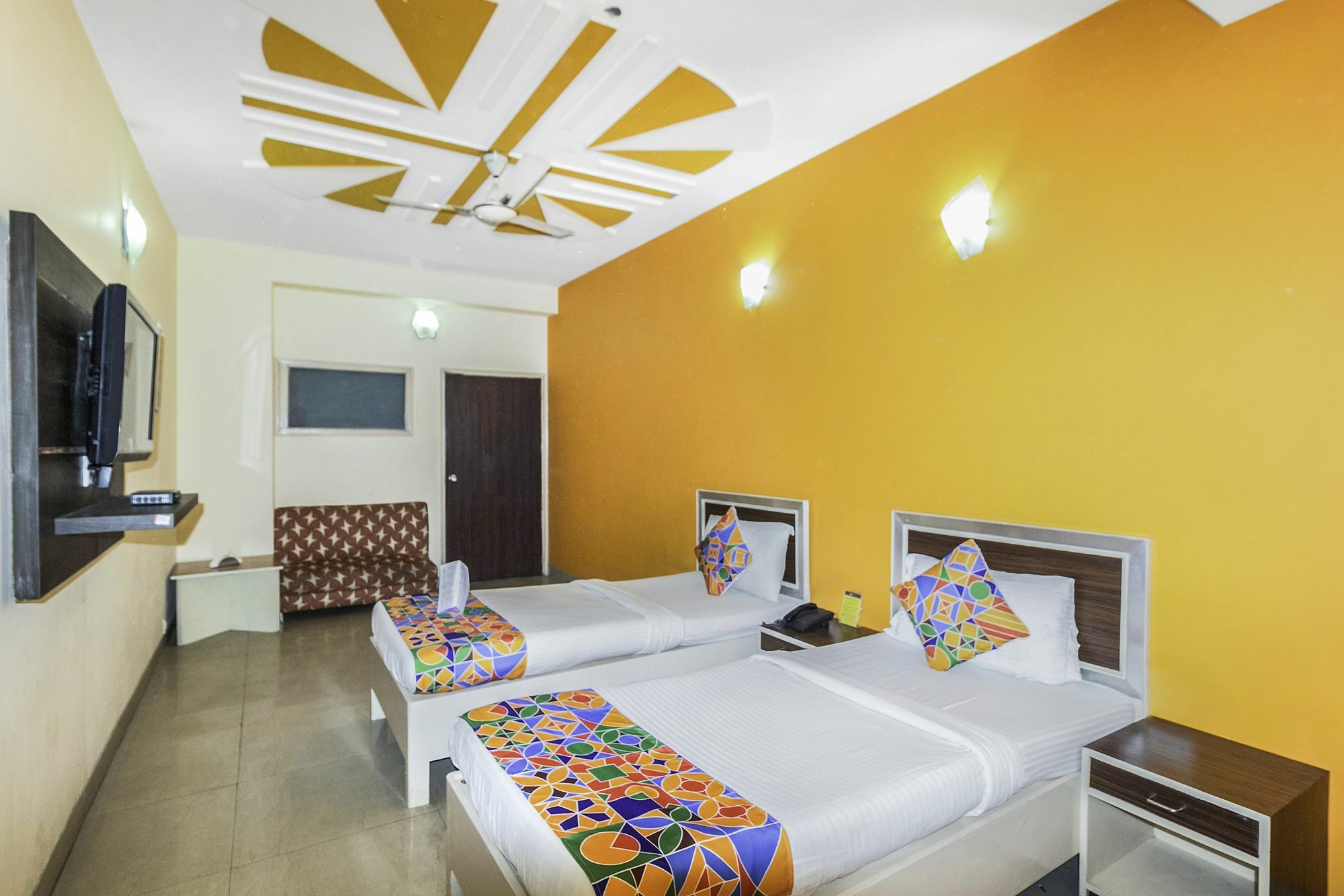 Airport Hotel Ambrosia ニューデリー エクステリア 写真