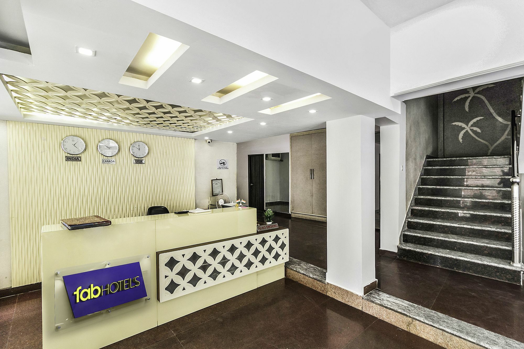 Airport Hotel Ambrosia ニューデリー エクステリア 写真